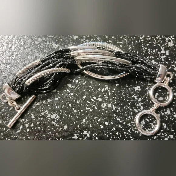Black & Silver Bracket Bracelet, 7.25" length - Picture 3 of 4